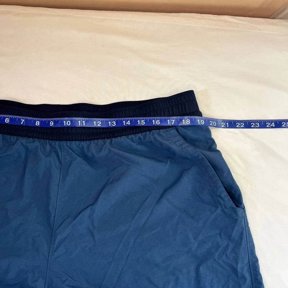 The North Face Mens Blue Active Hiking Shorts XL Elastic Waist Zip Pocket 9in